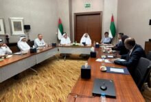 غرفة الشارقة تبحث تعزيز مرونة واستدامة أعمال المنشآت الصناعية