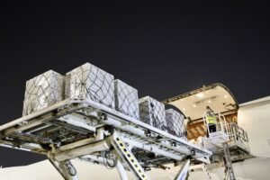 "جسر حميد الجوي" يواصل إرسال الطائرات الإغاثية إلى قطاع غزة