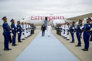 رئيس وزراء إثيوبيا يصل الإمارات في زيارة عمل