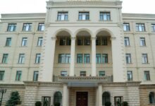 هجوم بطائرات مسيرة إيرانية على منشآت مدنية في أذربيجان يخلف جريحين