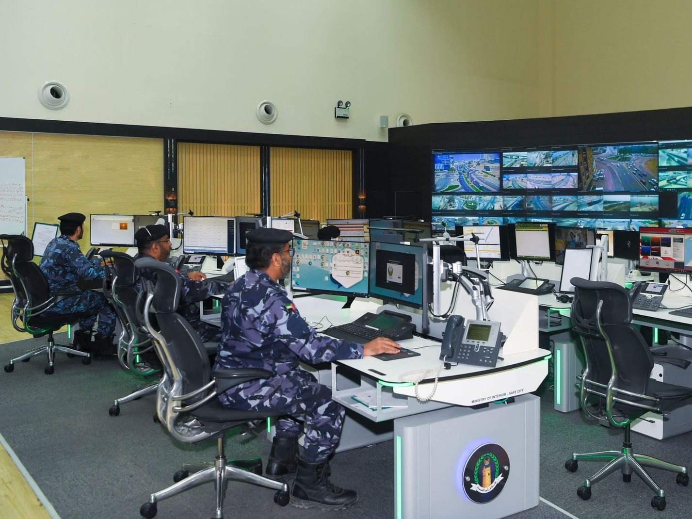 شرطة رأس الخيمة: زمن استجابة قياسي للاستفسارات خلال الحالة الجوية 1 شرطة رأس الخيمة: زمن استجابة قياسي للاستفسارات خلال الحالة الجوية