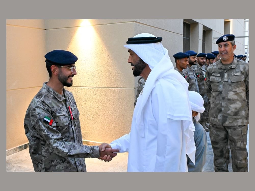 نهيان بن زايد يشارك مجندي الخدمة الوطنية وأسرهم مبادرة "فطوركم عند عيالكم" في العين 1 نهيان بن زايد يشارك مجندي الخدمة الوطنية وأسرهم مبادرة "فطوركم عند عيالكم" في العين