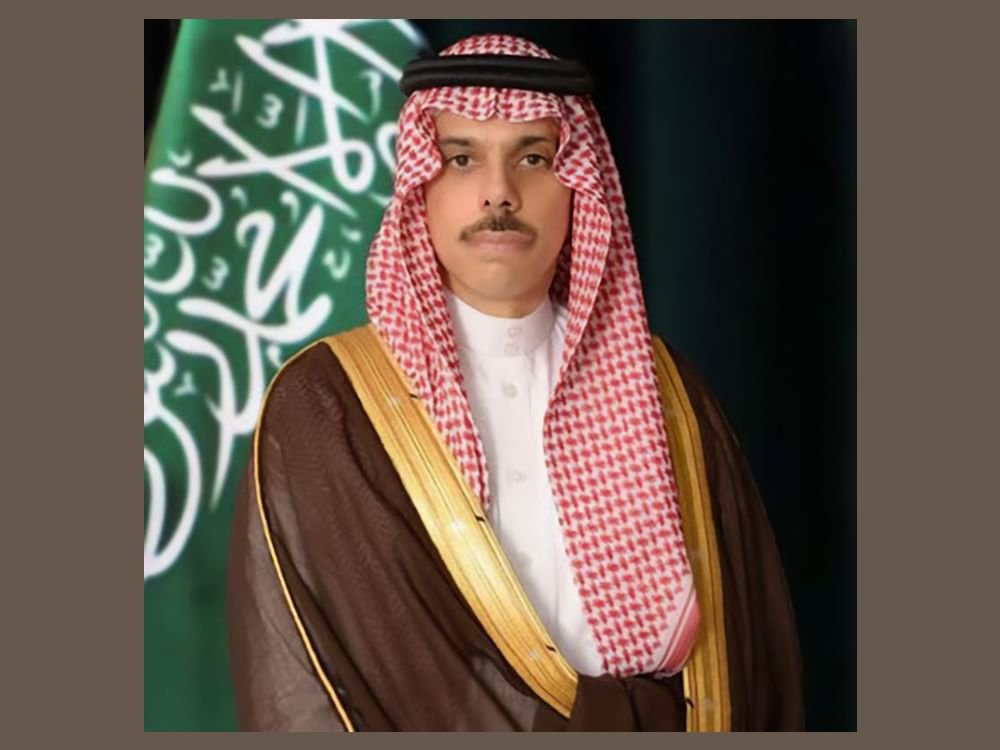 وزير خارجية السعودية يبحث هاتفيا التطورات في المنطقة مع نظيريه الروسي والباكستاني 1 وزير خارجية السعودية يبحث هاتفيا التطورات في المنطقة مع نظيريه الروسي والباكستاني