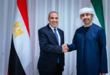 عبدالله بن زايد يستقبل وزير الخارجية المصري