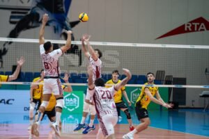 الحرس الوطني يدشن حملة دفاعه عن اللقب بالفوز على وزارة الدفاع