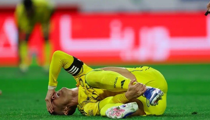 فحص مغناطيسي لتحديد مدى خطورة إصابة رونالدو 1 فحص مغناطيسي لتحديد مدى خطورة إصابة رونالدو