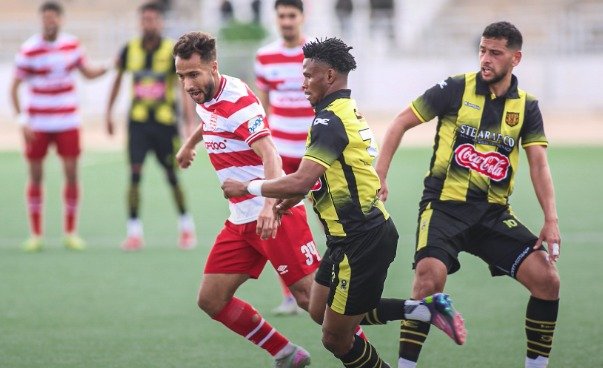 الإفريقي يلاحق الترجي بفوز قاتل في الدوري التونسي 1 الإفريقي يلاحق الترجي بفوز قاتل في الدوري التونسي