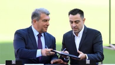 تشافي: لابورتا "الكاذب" منع عودة ميسي إلى برشلونة