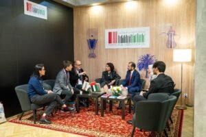 "الناشرين الإماراتيين" تعزز جسور التواصل الثقافي العالمي في معرض لندن للكتاب