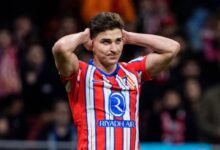 بعد اهتمام برشلونة.. ألفاريز يثير الجدل حول مصيره