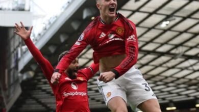 مانشستر يونايتد يكرم ضيافة أستون فيلا بثلاثية