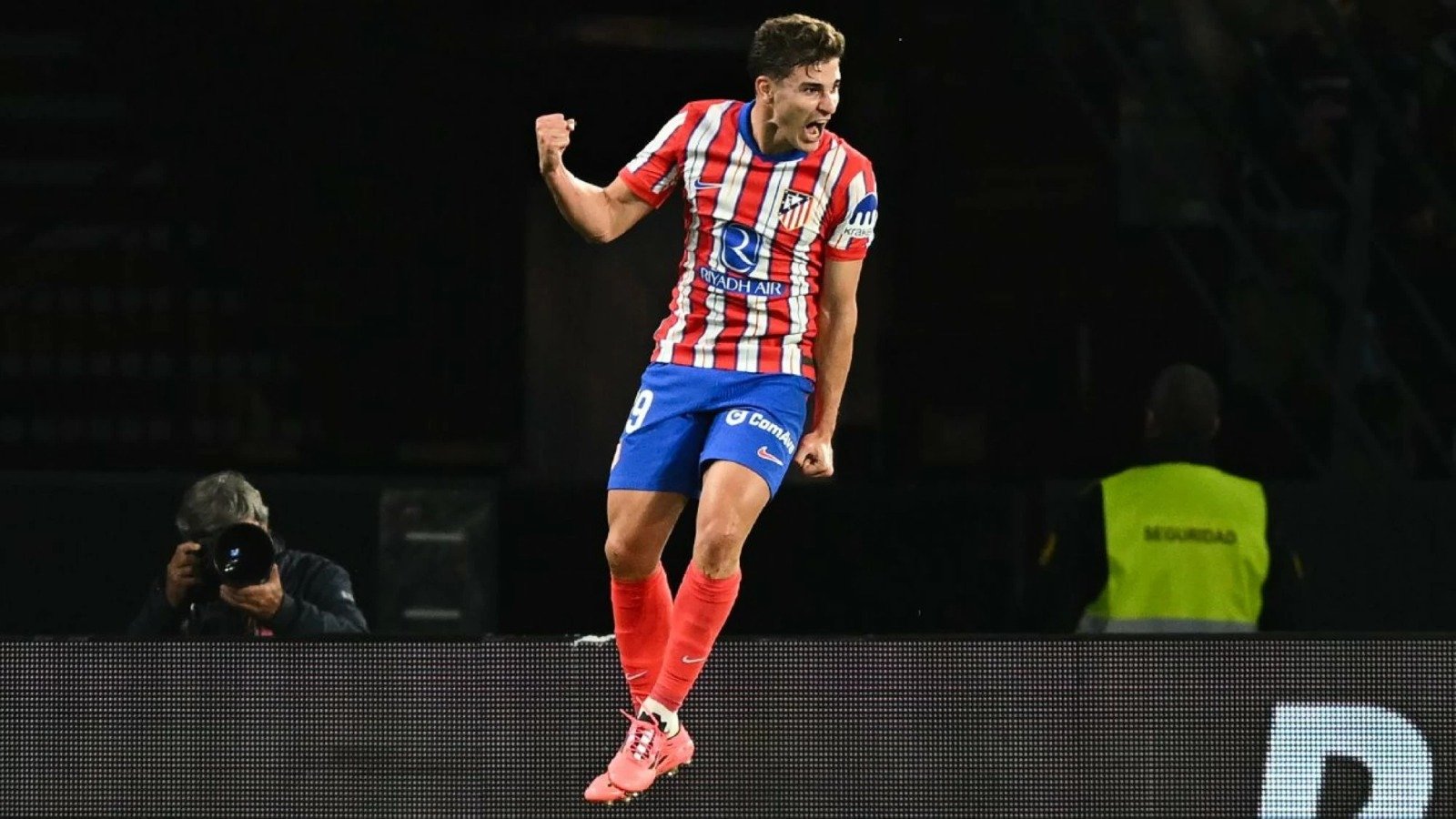 أتلتيكو مدريد يفسد خطة برشلونة لخطف ألفاريز 1 أتلتيكو مدريد يفسد خطة برشلونة لخطف ألفاريز