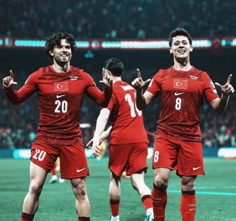 تركيا تبلغ نهائي الملحق الأوروبي المؤهل لكأس العالم 1 تركيا تبلغ نهائي الملحق الأوروبي المؤهل لكأس العالم