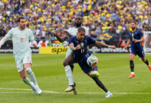 فرنسا تقهر البرازيل بثنائية مبابي وإيكيتيكي