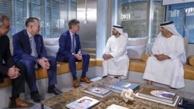 حمدان بن محمد يلتقي رئيس مجلس الإدارة والرئيس التنفيذي لمجموعة "أكور" العالمية