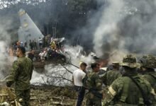 كولومبيا: تحطُم طائرة نقل عسكرية على متنها 125 جنديا وأفراد الطاقم