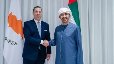 عبدالله بن زايد يستقبل وزير خارجية قبرص