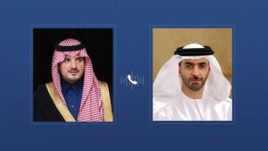 سيف بن زايد يتلقى اتصالاً هاتفياً من الأمير عبدالعزيز بن سعود