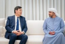 عبدالله بن زايد يلتقي المبعوث الخاص للحكومة الصينية لشؤون الشرق الأوسط