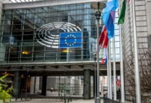 الاتحاد الأوروبي يقرر استئناف المصادقة على الاتفاق التجاري مع الولايات المتحدة