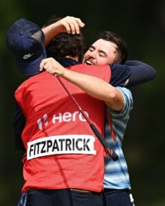 خرج من ظل شقيقه ويقتحم "التوب 10" في "السباق إلى دبي" فيتزباتريك يحقق أول ألقابه في جولة دي بي ورلد للجولف