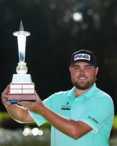 الأمريكي ريد بطل "السلسلة الدولية" في "السباق إلى دبي" 3 الأمريكي ريد بطل "السلسلة الدولية" في "السباق إلى دبي"