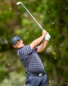 الأمريكي ريد بطل "السلسلة الدولية" في "السباق إلى دبي" 2 الأمريكي ريد بطل "السلسلة الدولية" في "السباق إلى دبي"