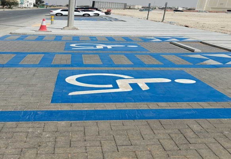 بلدية أبوظبي تحسن انسيابية الحركة المرورية في الشهامة بمواقف إضافية وحلول مبتكرة 1 بلدية أبوظبي