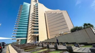 الكويت: حريق في مجمع القطاع النفطي بالشويخ إثر هجوم بطائرات مسيرة دون إصابات 2 الكويت: حريق في مجمع القطاع النفطي بالشويخ إثر هجوم بطائرات مسيرة دون إصابات