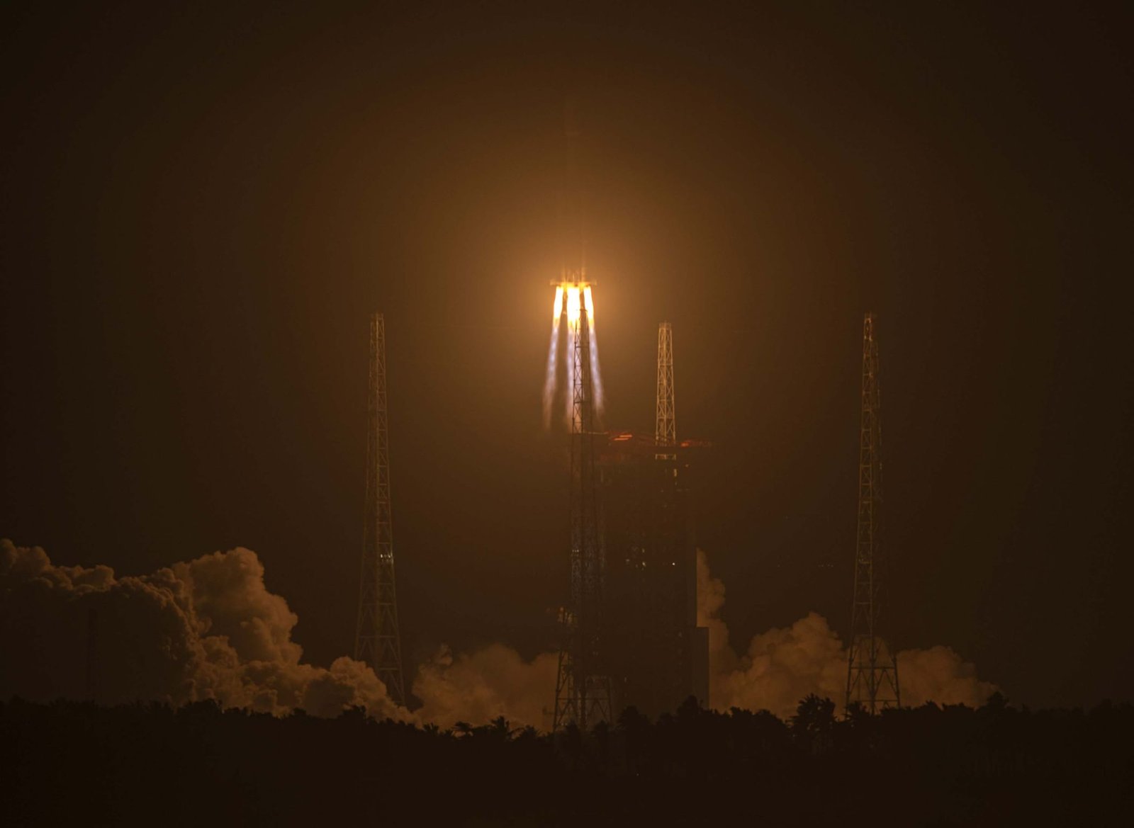 الصين تطلق مجموعة جديدة من الأقمار الاصطناعية للإنترنت 1 الصين تطلق مجموعة جديدة من الأقمار الاصطناعية للإنترنت