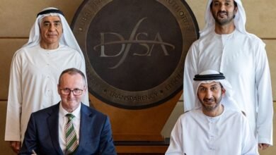 تعاون بين "الاقتصاد والسياحة" و"دبي للخدمات المالية" لتعزيز نمو الخدمات المالية