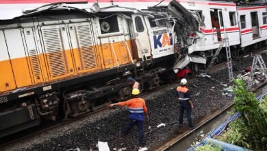 7 قتلى و 81 جريحاً بتصادم قطارين قرب جاكرتا