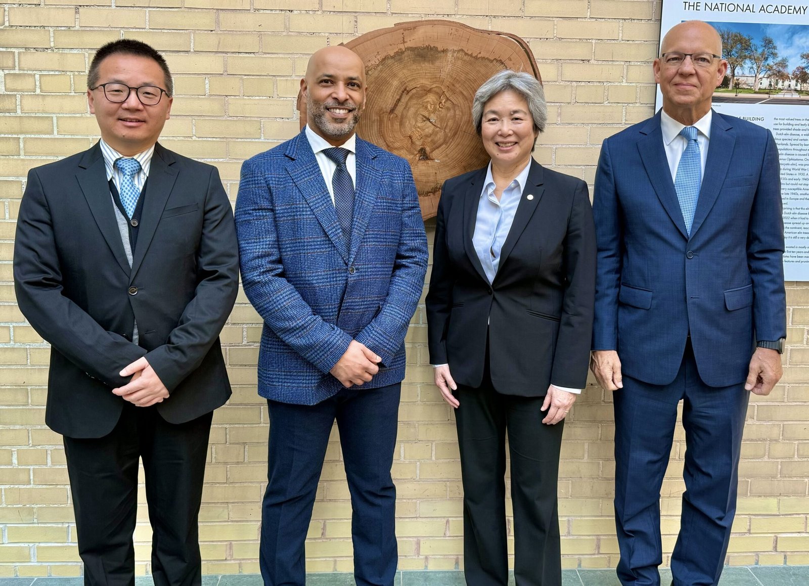 "جامعة خليفة" تبحث التعاون مع الأكاديمية الوطنية الأمريكية للهندسة 1 "جامعة خليفة" تبحث التعاون مع الأكاديمية الوطنية الأمريكية للهندسة