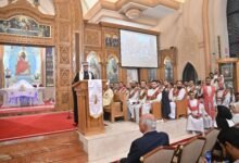 نهيان بن مبارك يحضر احتفالات عيد القيامة في الكنيسة القبطية الأرثوذكسية المصرية بأبوظبي
