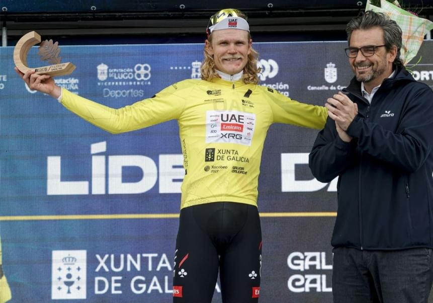 "الإمارات للدراجات" يتصدر المرحلة الأولى من طواف "أو جران كامينيو" بإسبانيا 1 الإمارات للدراجات