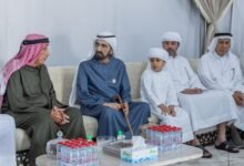 محمد بن راشد يقدم واجب العزاء في وفاة حسين الأحبابي