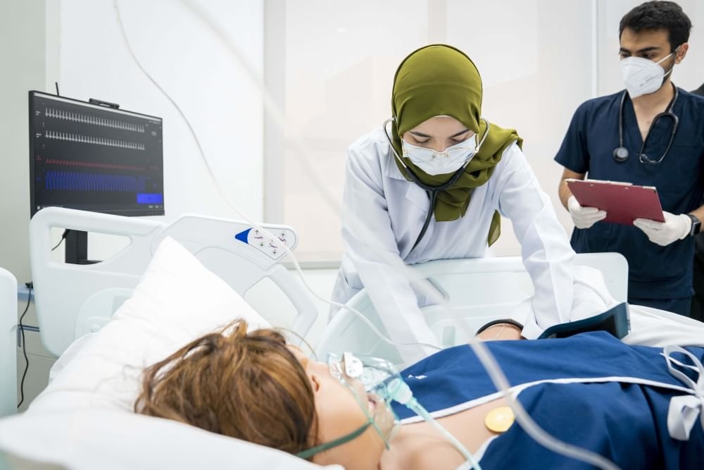 خريجو جامعة عجمان يلتحقون ببرامج الإقامة الطبية الأمريكية 1 خريجو جامعة عجمان يلتحقون ببرامج الإقامة الطبية الأمريكية