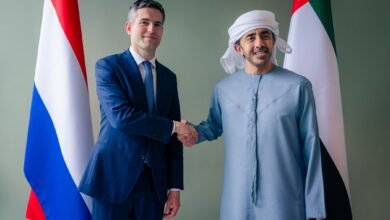 عبدالله بن زايد يستقبل وزير خارجية هولندا ويبحثان العلاقات الثنائية والتطورات الإقليمية