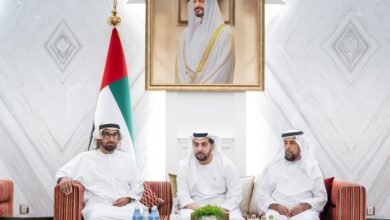 حمدان بن زايد يستقبل عددا من المواطنين في قصر بينونة 2 حمدان بن زايد يستقبل عددا من المواطنين في قصر بينونة