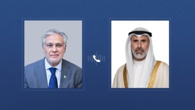 وزيرا خارجية الكويت وباكستان يناقشان تطورات أحداث المنطقة