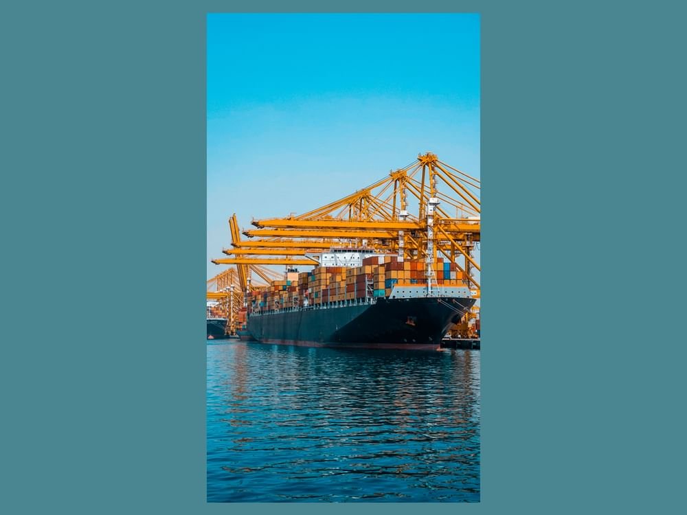 "الموانئ والجمارك" تعزز استمرارية تزويد السفن بالمؤن والوقود في موانئ دبي ومناطق الرسو التابعة لها 1 "الموانئ والجمارك" تعزز استمرارية تزويد السفن بالمؤن والوقود في موانئ دبي ومناطق الرسو التابعة لها