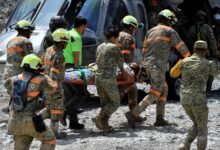 إنقاذ عامل حوصر لأسبوعين داخل منجم في المكسيك