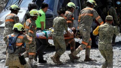 إنقاذ عامل حوصر لأسبوعين داخل منجم في المكسيك