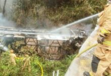 مقتل 11 شخصا جراء سقوط حافلة في واد بالإكوادور