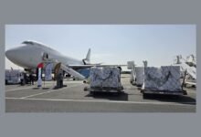 ضمن جسر حميد الجوي وبالتعاون مع "الفارس الشهم 3" / طائرة إغاثة محملة بـ 100 طن من المواد الغذائية تغادر إلى غزة