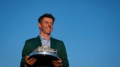 ماكلروي يحتفظ بلقب "الماسترز" ويتقدم لوصافة "السباق إلى دبي" للجولف