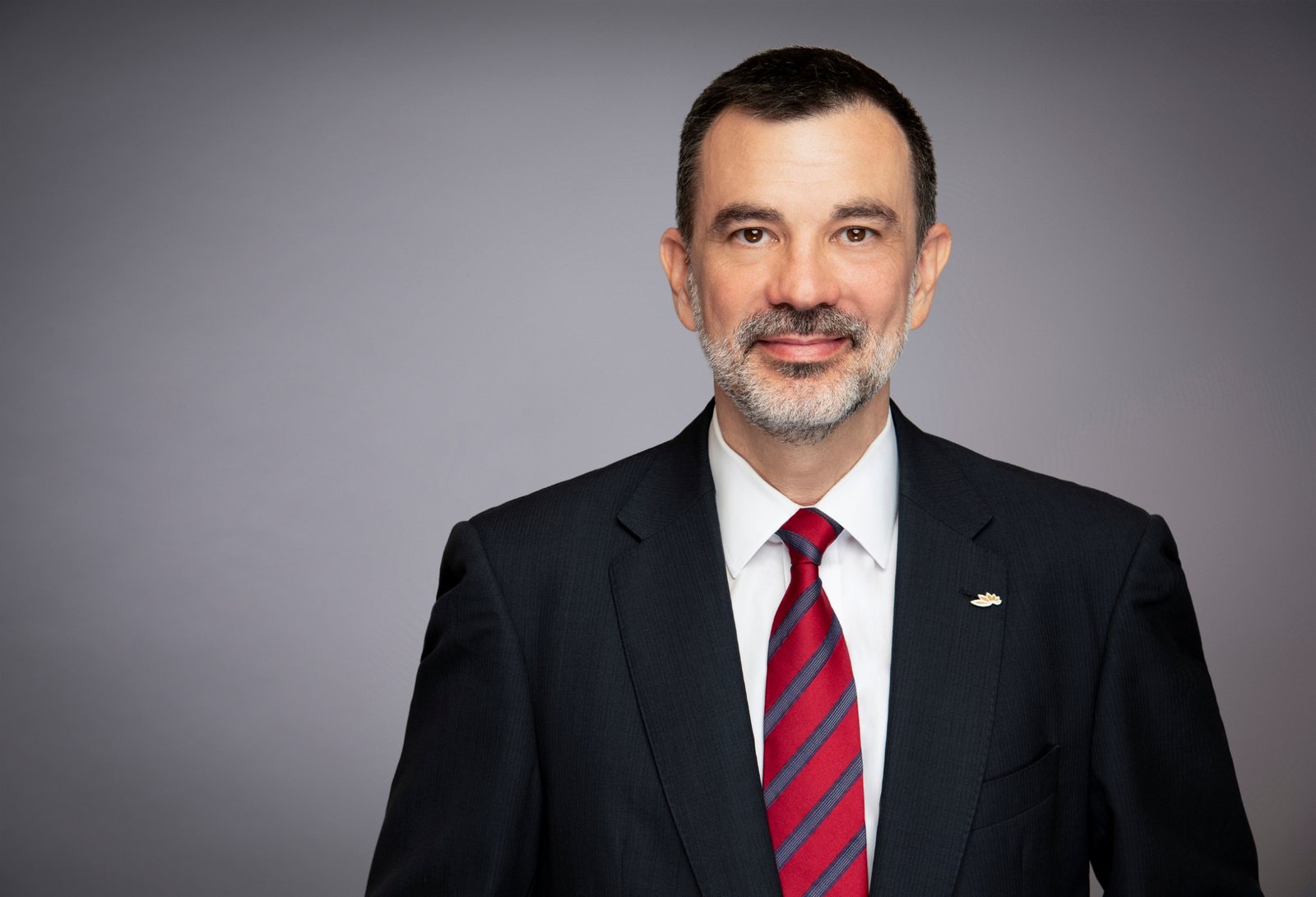 "المشرق" أول بنك إماراتي يقدّم للمصريين غير المقيمين حسابات فورية رقمية عبر الحدود 1 المشرق