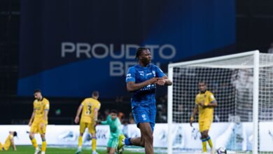 الهلال يتعثر أمام التعاون في الدوري السعودي 4 الهلال يتعثر أمام التعاون في الدوري السعودي