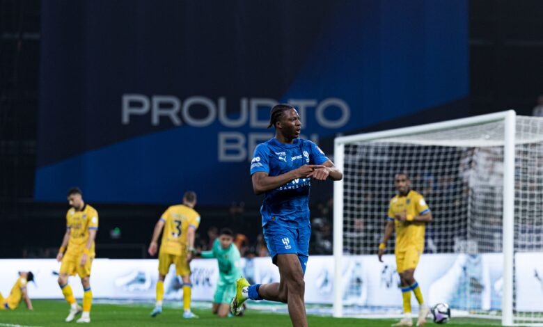 الهلال يتعثر أمام التعاون في الدوري السعودي 6 الهلال يتعثر أمام التعاون في الدوري السعودي