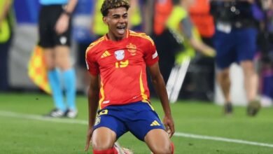 جهل وعنصرية.. يامال يستنكر الهتافات المسيئة للإسلام